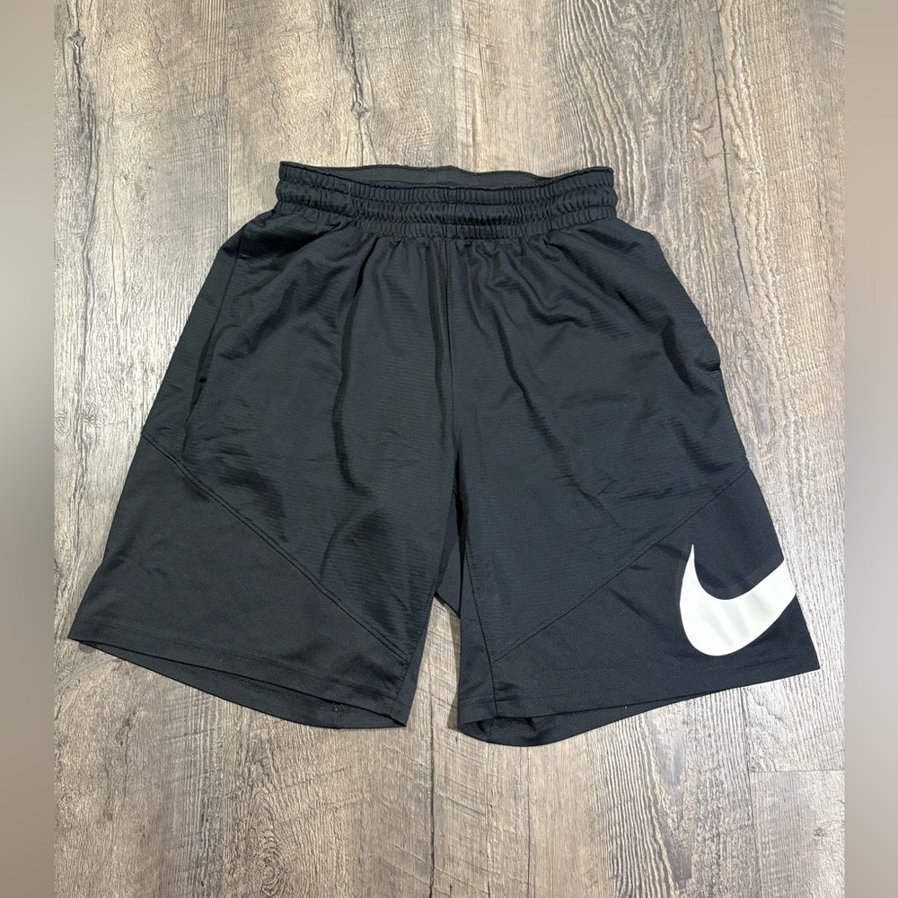 NIKE Big Swoosh Mens Athletic Shorts